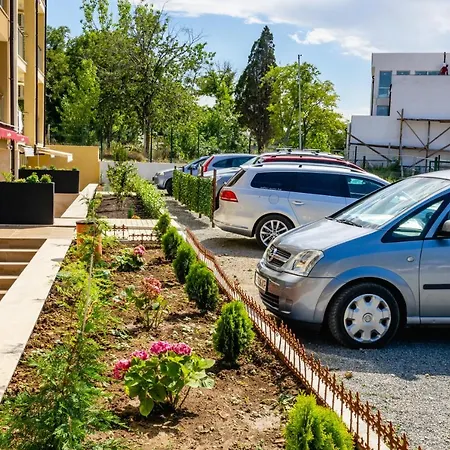 Ξενοδοχείο με διαμερίσματα Silitur 3*