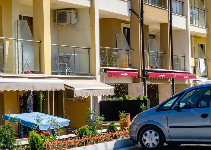 Silitur Aparthotel 3*